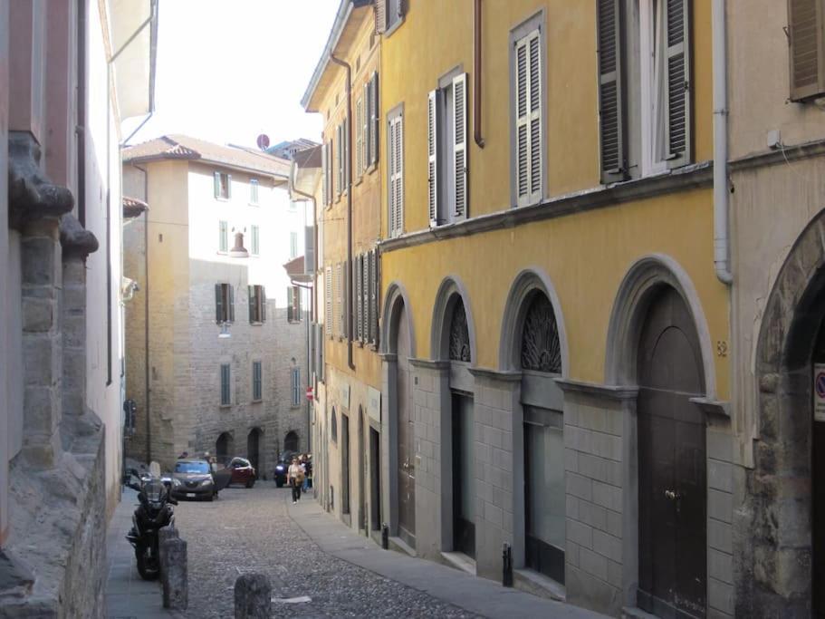 Casa Lalla In Centro Storico A Bergamo Exterior foto